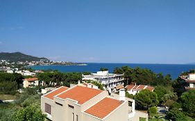 Sweet Home With Spectacular Sea View